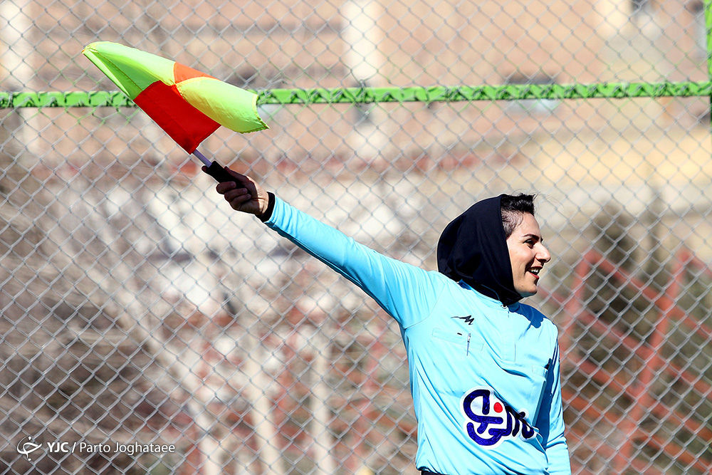 تصاویر دیدار ذوب آهن و پارس جنوبی بوشهر در لیگ برتر فوتبال زنان