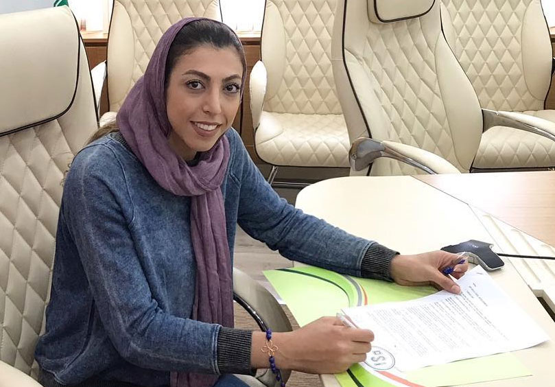 تصاویر عقد قرارداد مهسا صابری و مونا آشفته با تیم والیبال بالیکسیر ترکیه