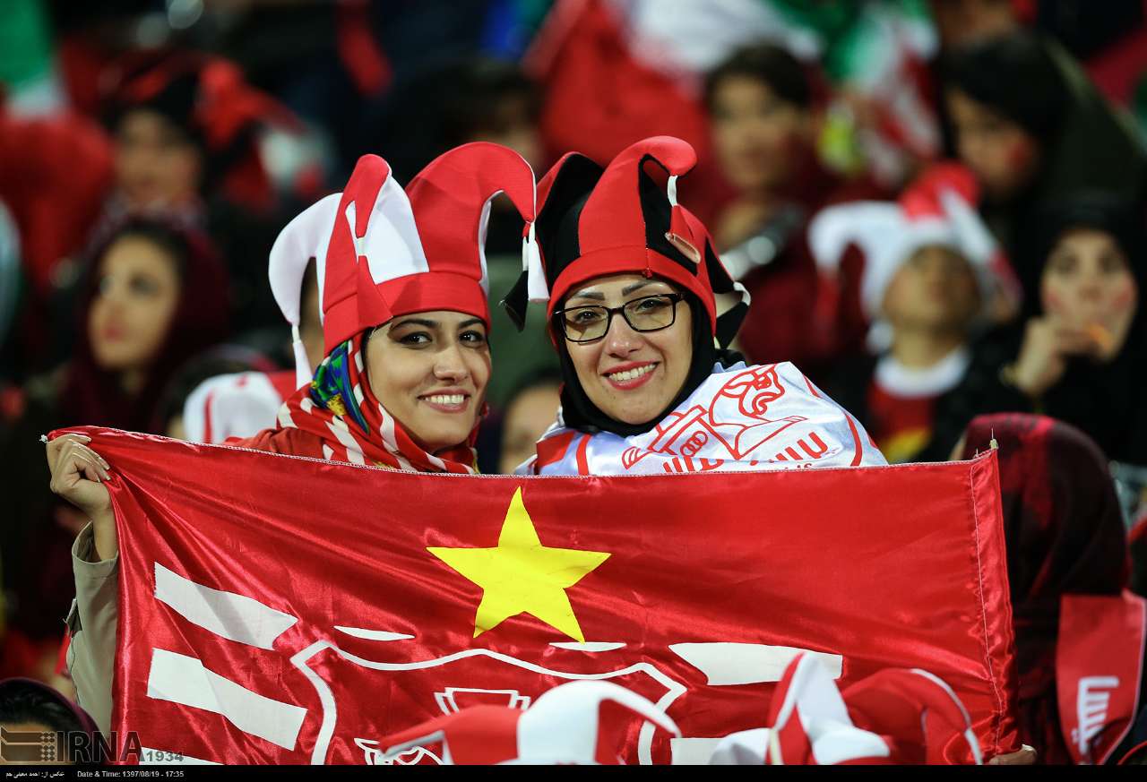 گزارش تصویری حضور زنان در ورزشگاه آزادی در فینال لیگ قهرمانان آسیا