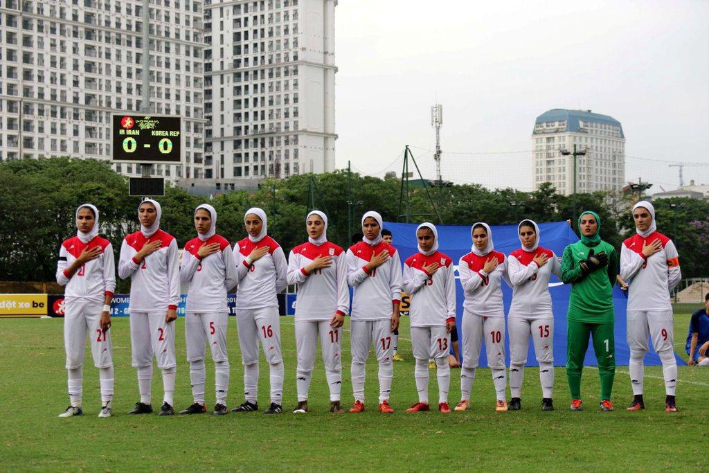 آینده فوتبال زنان ایران | چشم به نسلی که محصول کشت گلخانه‌ای است