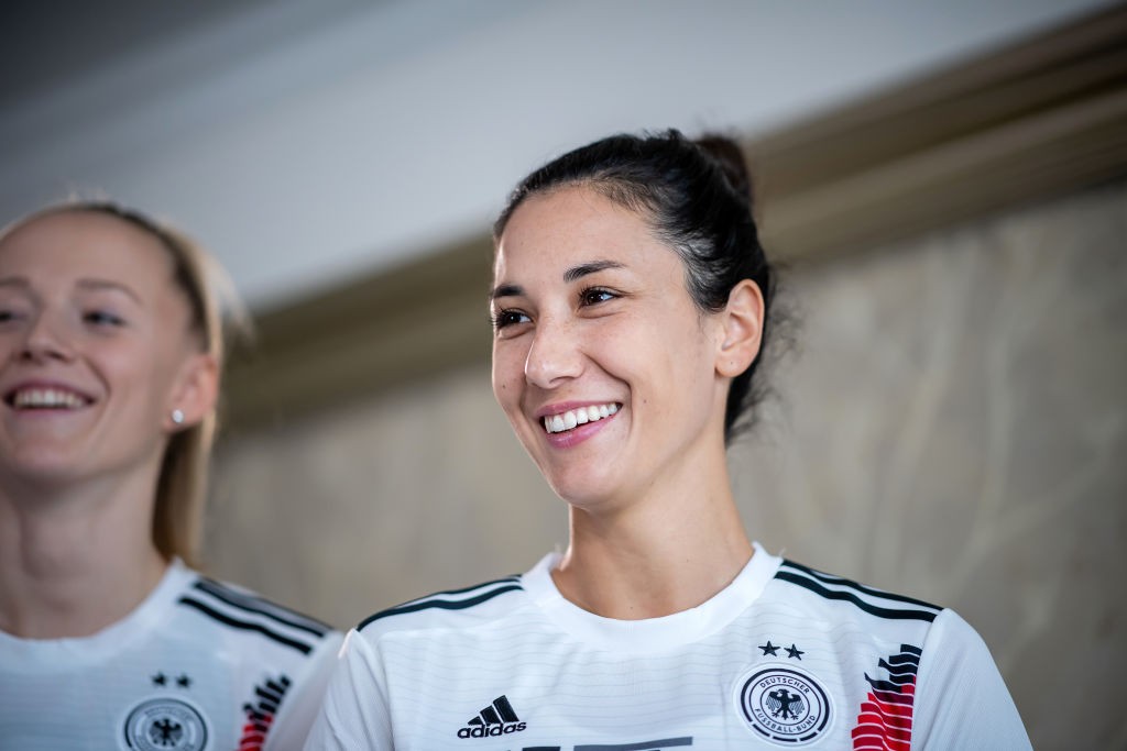 سارا دورسون خواجه ؛ دختر ایرانی تبار تیم ملی آلمان در جام جهانی فوتبال زنان