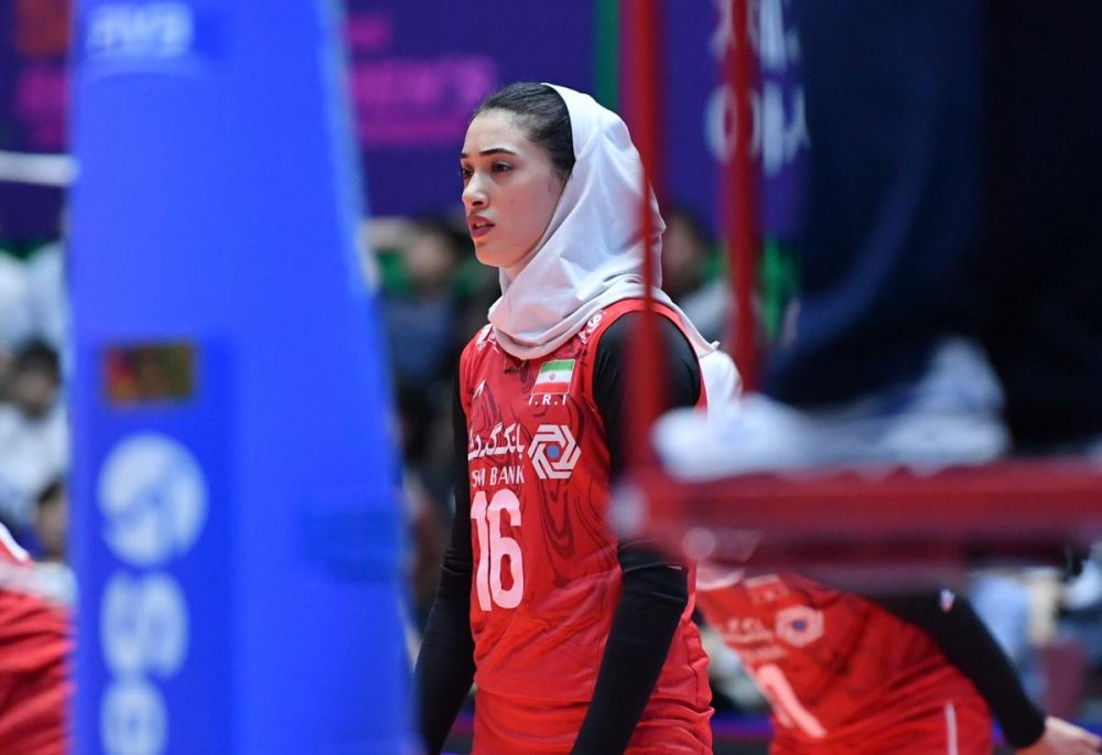 مونا آشفته در دیدار تیم های ملی والیبال بانوان ایران و کره جنوبی