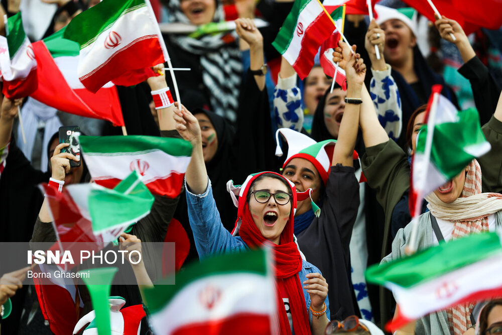 گزارش تصویری | حضور زنان در ورزشگاه آزادی در دیدار ایران و کامبوج