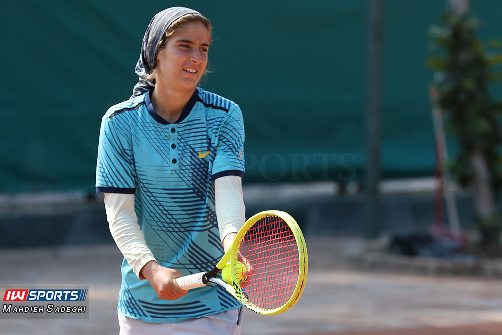 گزارش تصویری تور تنیس زیر 18 سال دختران در کیش و قهرمانی مشکات الزهرا صفی