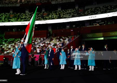 رژه کاروان ایران در المپیک توکیو | لباس فیروزه ای حذف نشد