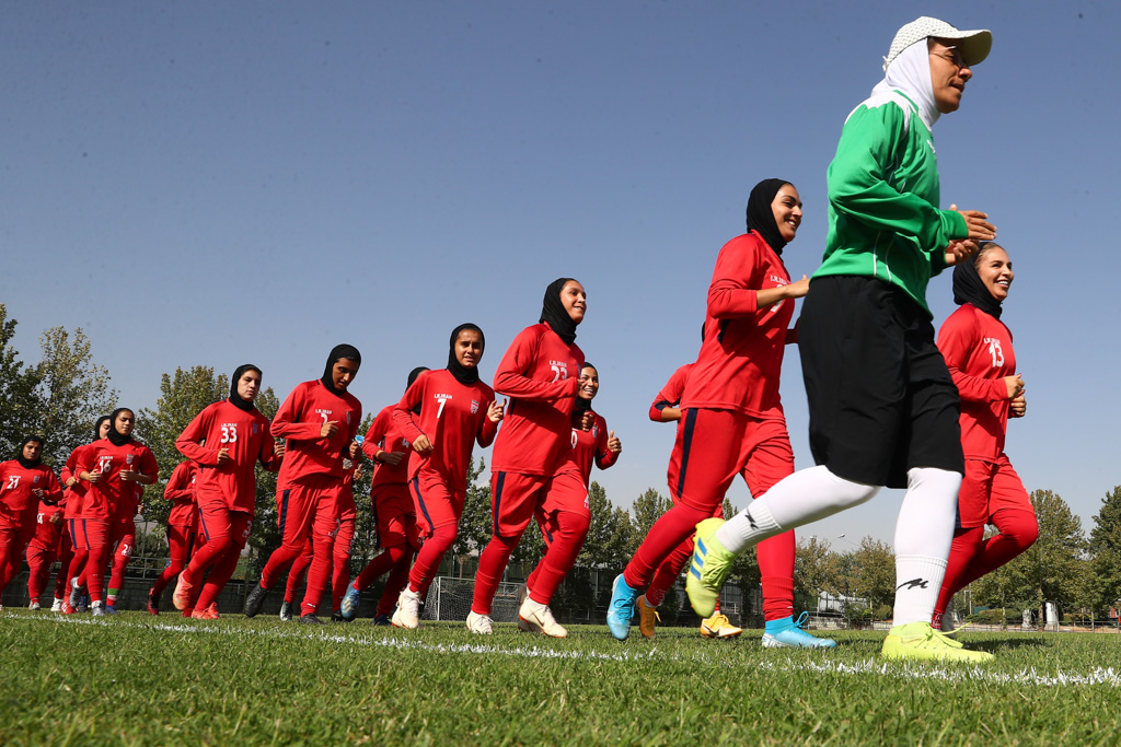 چه قرعه‌ای برای تیم ملی فوتبال زنان مناسب‌تر است؟