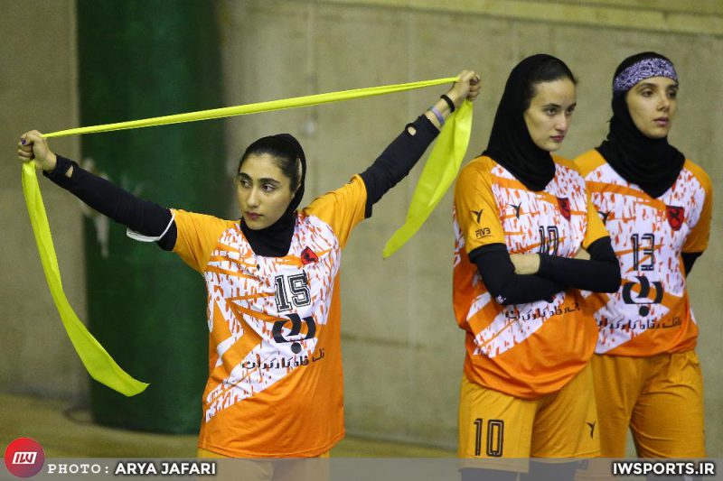 سارا بطا کوثر زمانی و سوفیا محجوب دیدار ذوب آهن اصفهان و مس رفسنجان در لیگ برتر والیبال بانوان
