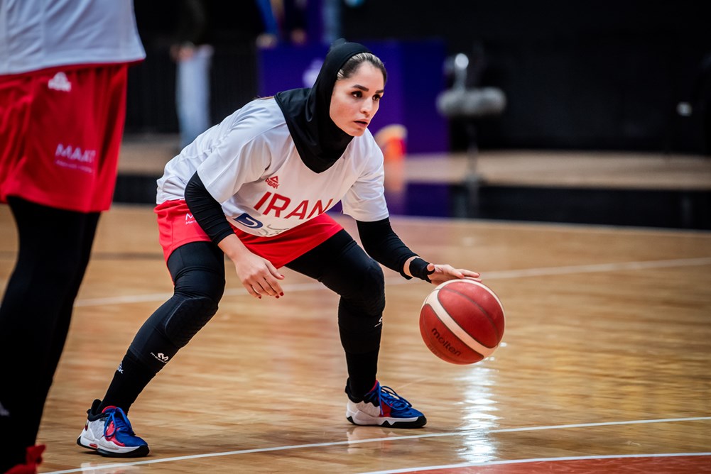 فائزه شهریاری تیم ملی بسکتبال زنان 1