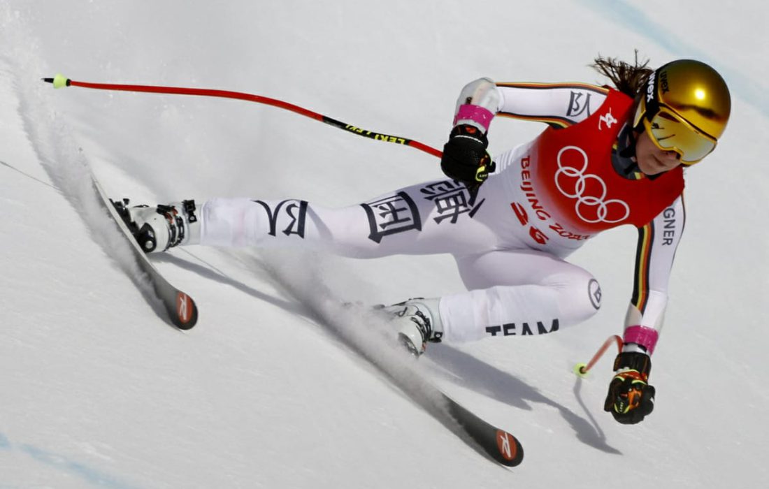 برای نشان دادن احترام؛ نوشته‌های چینی روی یونیفرم اسکی بازان آلمانی