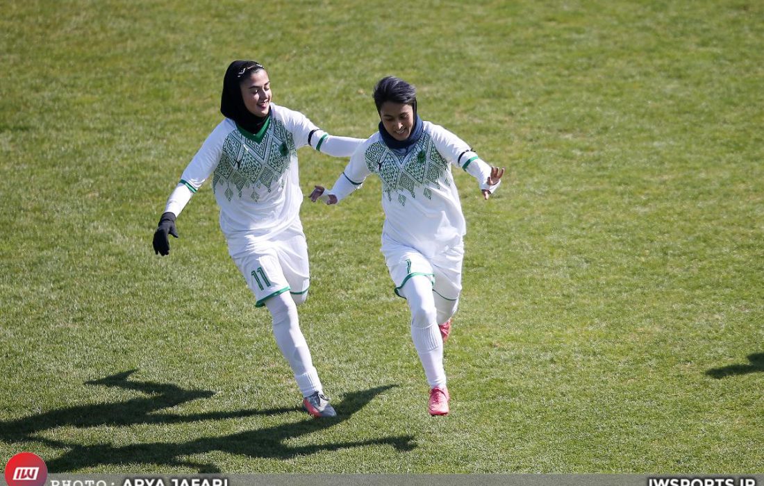 گلباران در اصفهان و کرج | پیروزی ارزشمند قوی سپید در ایلام