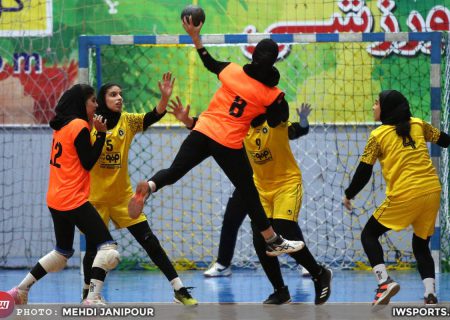 سنگ آهن بافق قهرمان هندبال جوانان دختر کشور شد