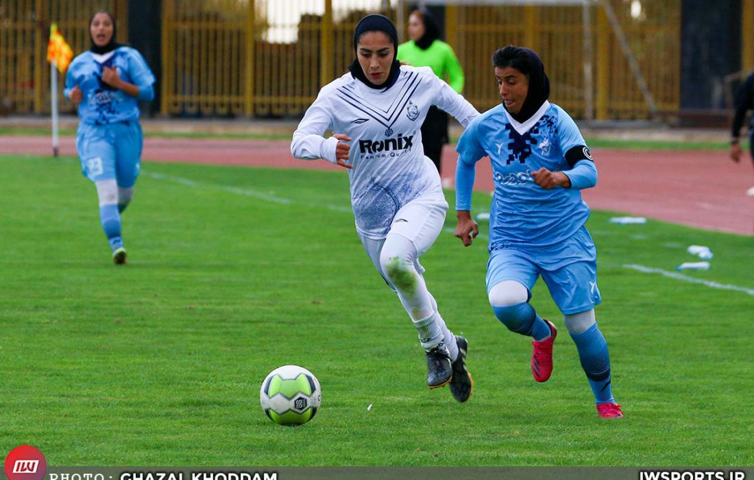 تیم های لیگ برتری در لیگ فوتبال زنان صاحب امتیاز شدند