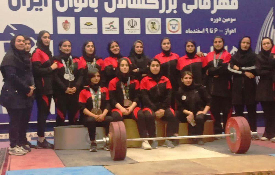 خوزستان فاتح وزنه برداری زنان کشور شد