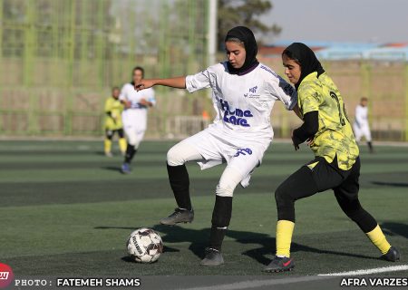 تصاویر | آوای تهران و ایساتیس فارس در لیگ فوتبال زنان