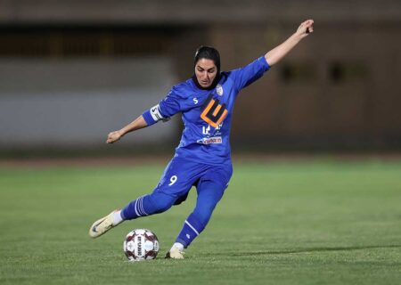 خروج زنجیره‌ای ستاره‌های ایستا | زوایای یک جدایی