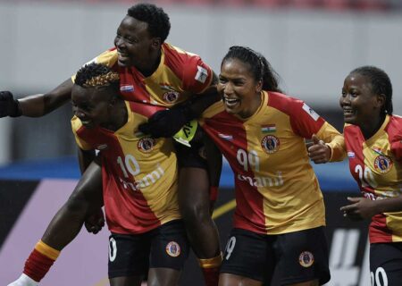 شکست خاتون بم مقابل بنگال شرقی در آغاز راه