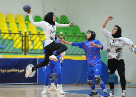 پیروزی سنگ‌آهن بافق و سپاهان | استقلال مساوی کرد